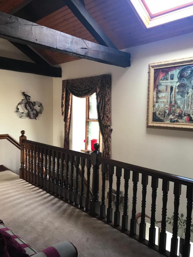 Mickering Barn Bed & Breakfast Aughton Exterior photo